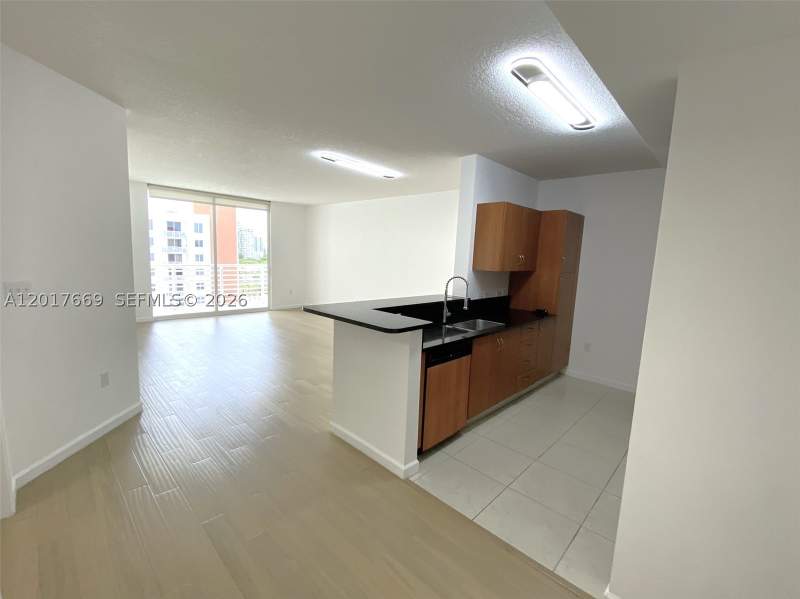 1 bedroom Condominium at 18800 NE 29th Ave 1028, Venture At Aventura East, Aventura — photo 3