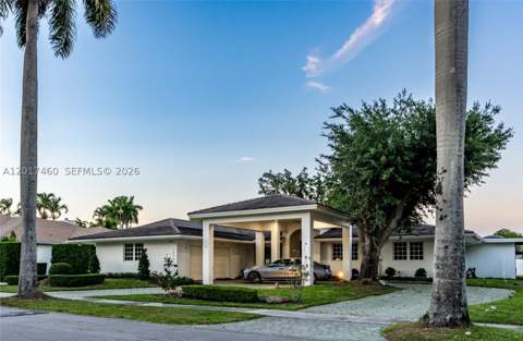 15761 Turnberry Dr, Miami Lakes FL - photo 6 of 42