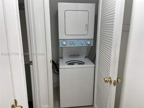 9190 Fontainebleau Blvd 202, Miami FL - photo 6 of 12