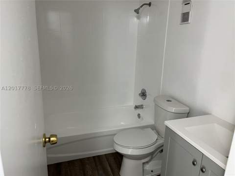 9190 Fontainebleau Blvd 202, Miami FL - photo 7 of 12