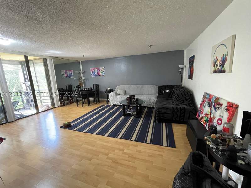 1 bedroom Condominium at 671 NE 195th St 207-E, Cedar Glenn Condo, Miami — photo 3