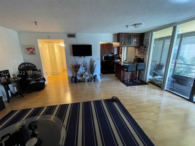 1 bedroom Condominium at 671 NE 195th St 207-E, Cedar Glenn Condo, Miami — photo 4