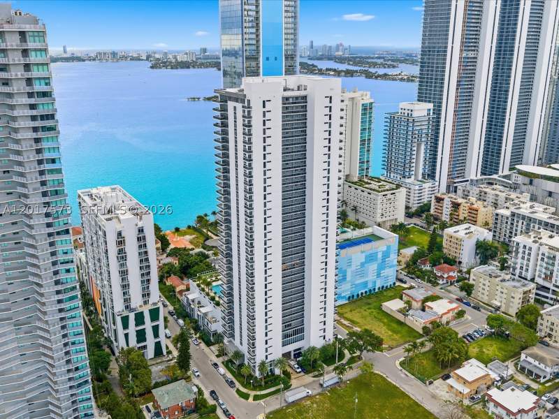 3 bedroom Condominium at 600 NE 27th St Ph2, Bay House Miami Condo, Miami — photo 4