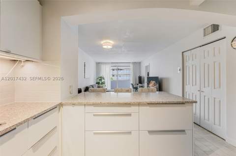 1331 Lincoln Rd 704, Miami Beach FL - photo 12 of 43
