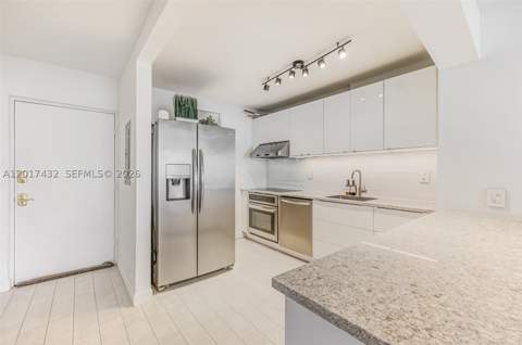 1331 Lincoln Rd 704, Miami Beach FL - photo 8 of 43