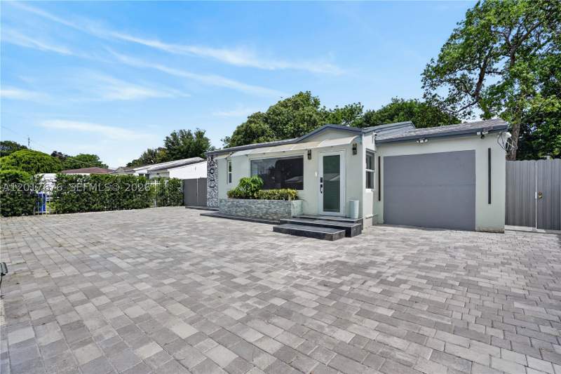 3 bedroom SingleFamilyResidence at 1130 NW 57th St, Lin Heights, Miami — photo 4