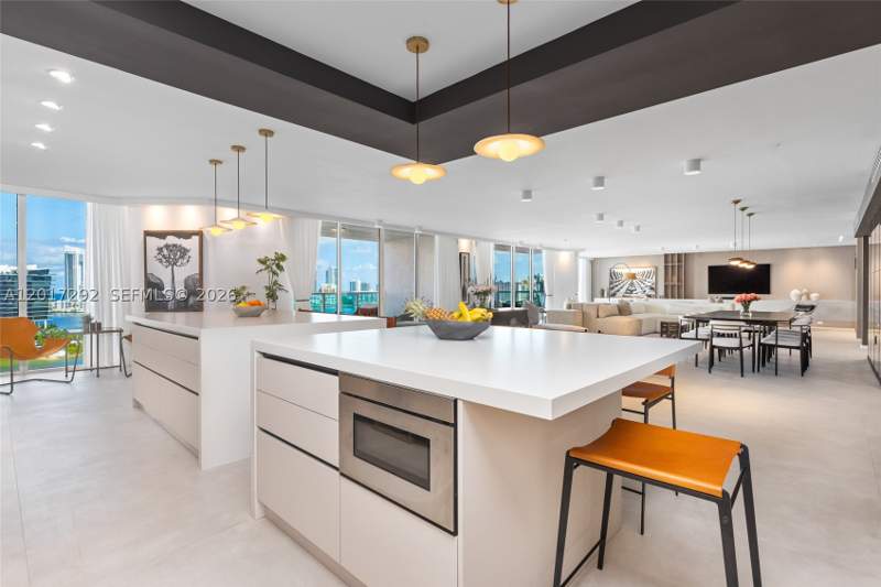 6 bedroom Condominium at 3201 NE 183rd St 1503/1504, The Peninsula Condo, Aventura — photo 4
