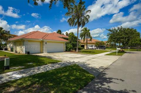 2575 Muirfield Ter, Homestead FL - photo 11 of 64