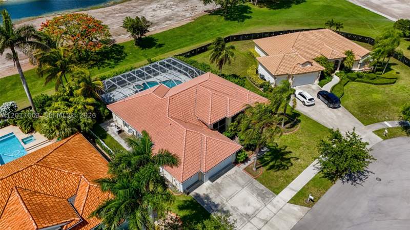 4 bedroom SingleFamilyResidence at 2575 Muirfield Ter, Fairways At Keys Gate, Homestead — photo 4