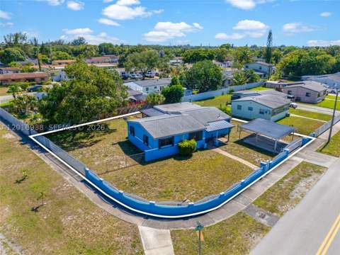 2400 NW 181st Ter, Miami Gardens FL - photo 10 of 54
