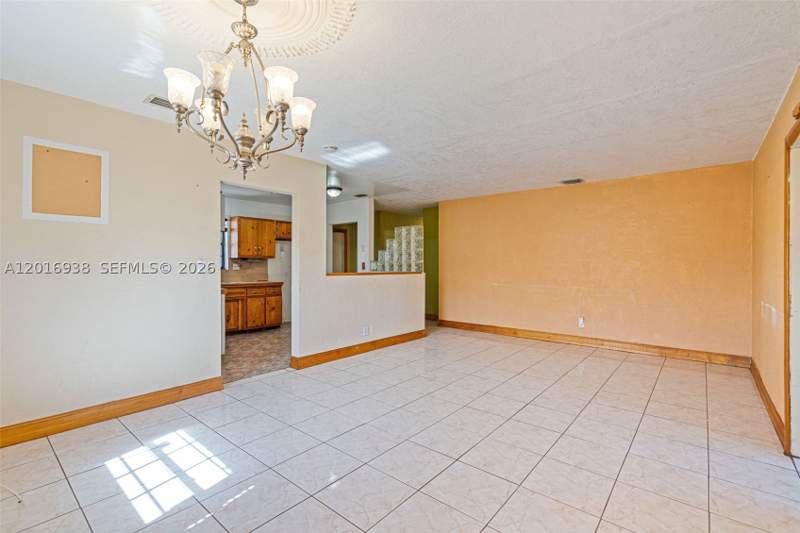 4 bedroom SingleFamilyResidence at 2400 NW 181st Ter, Stoneybrook Estates, Miami Gardens — photo 2