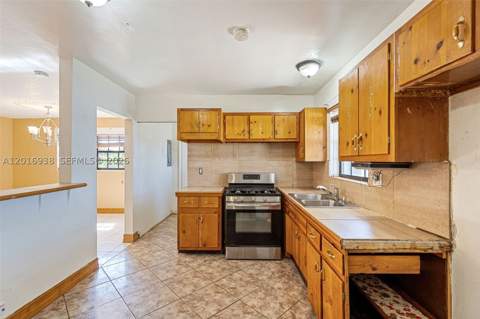 2400 NW 181st Ter, Miami Gardens FL - photo 21 of 54