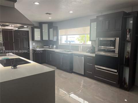9260 SW 164th St, Palmetto Bay FL - photo 10 of 53