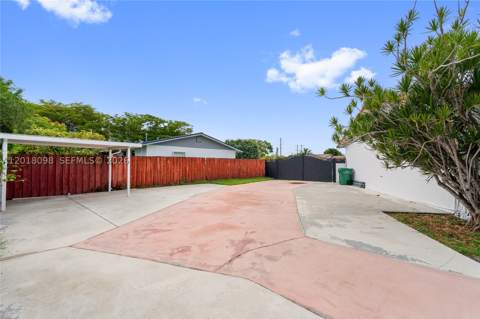 13611 SW 77th St, Miami FL - photo 12 of 64
