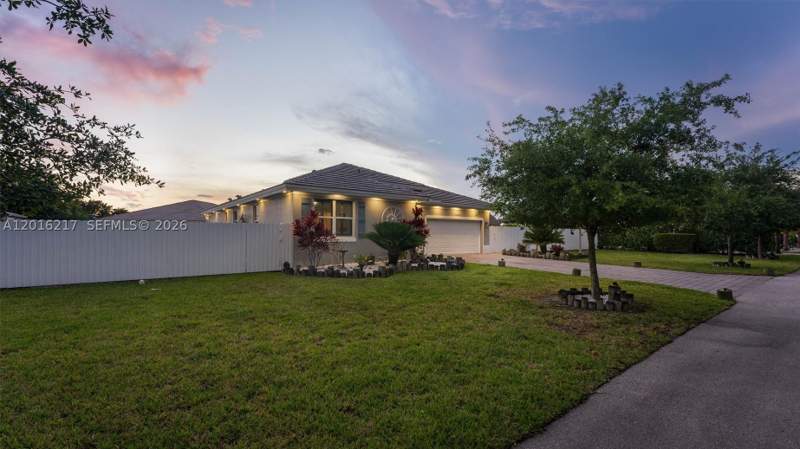 4 bedroom SingleFamilyResidence at 30630 SW 190th Ave, Garden Homes, Homestead — photo 5