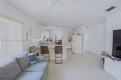 10 NW 60th Ct, Miami FL - photo 13 of 28