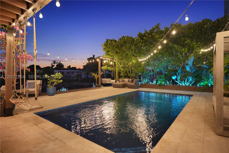 4 bedroom SingleFamilyResidence at 5241 SW 104th Ave, Heftler Homes Sec 3, Miami — photo 5