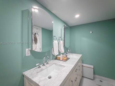 90 Edgewater Dr 114, Coral Gables FL - photo 10 of 32