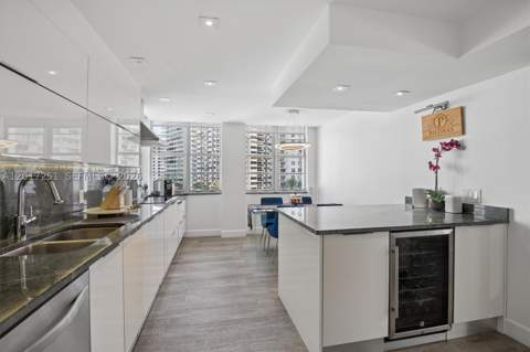 5660 Collins Ave 6C, Miami Beach FL - photo 13 of 31