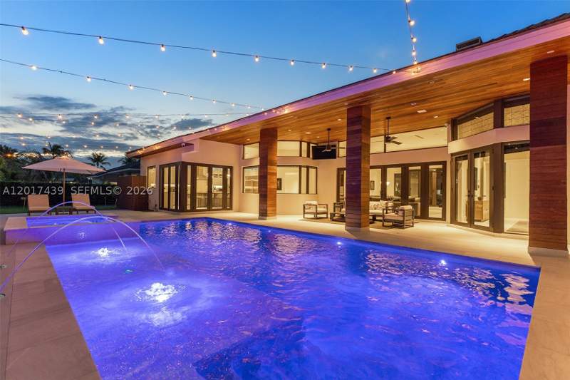 5 bedroom SingleFamilyResidence at 10040 SW 124th St, Leewood Lane Revised, Miami — photo 5