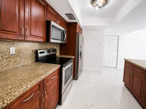 9123 SW 112th Ct, Miami FL - photo 7 of 64