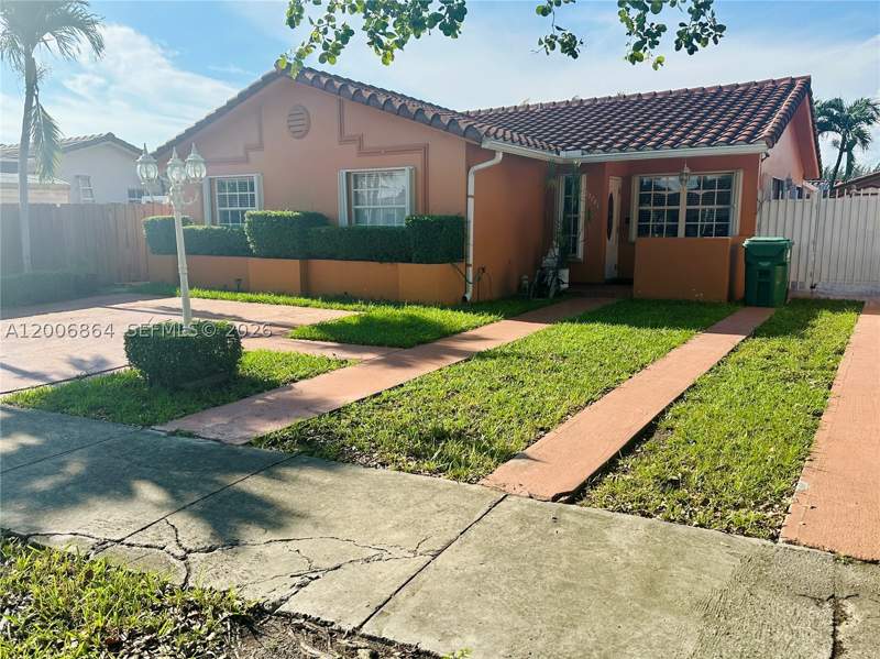 4 bedroom SingleFamilyResidence at 13741 SW 11th St, Alba Gardens Sec 2, Miami — photo 3