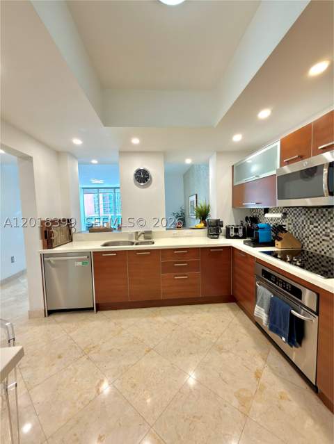 3330 NE 190th St 1610, Aventura FL - photo 10 of 34