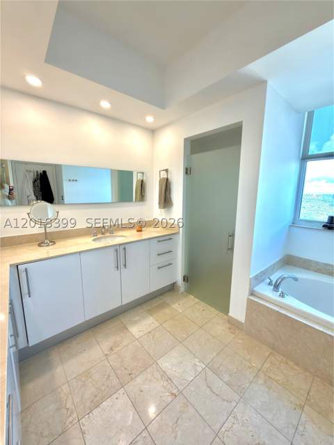 3330 NE 190th St 1610, Aventura FL - photo 18 of 34