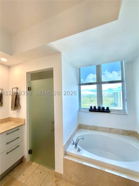 3330 NE 190th St 1610, Aventura FL - photo 21 of 34