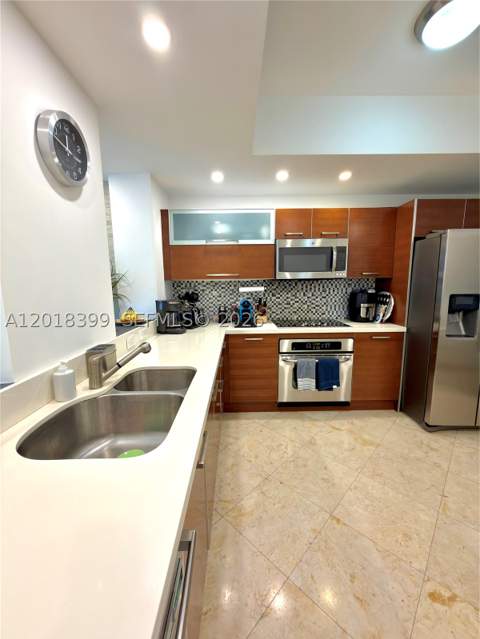 3330 NE 190th St 1610, Aventura FL - photo 9 of 34