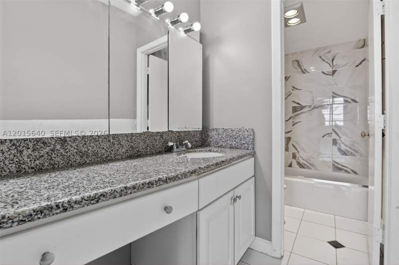 3 bedroom Condominium at 300 Bayview Dr 906, Arlen House Condo, Sunny Isles Beach — photo 5