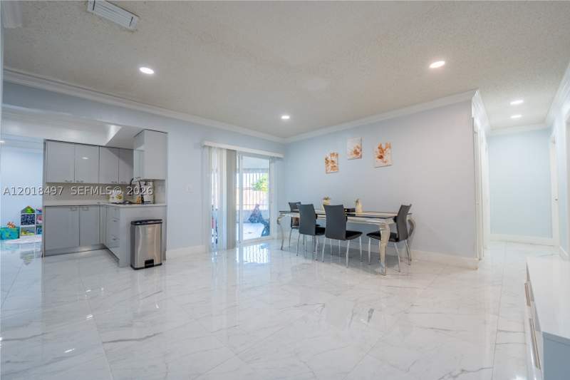 5 bedroom SingleFamilyResidence at 10750 SW 173rd St, Southland Pines, Miami — photo 5