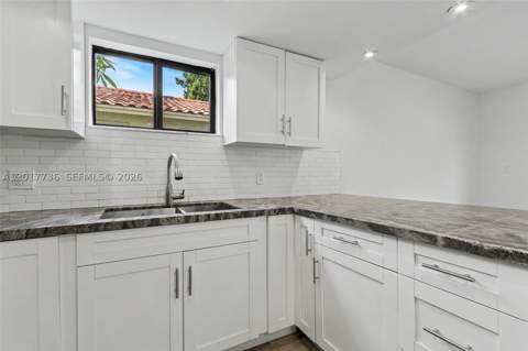 122 SW 56th Ave, Miami FL - photo 12 of 49