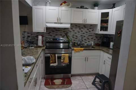 6095 W 19th Ave 205, Hialeah FL - photo 16 of 33