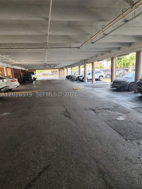 6095 W 19th Ave 205, Hialeah FL - photo 8 of 33