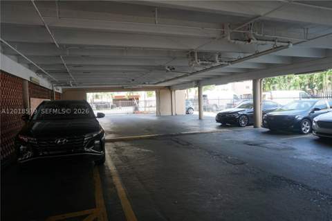 6095 W 19th Ave 205, Hialeah FL - photo 9 of 33
