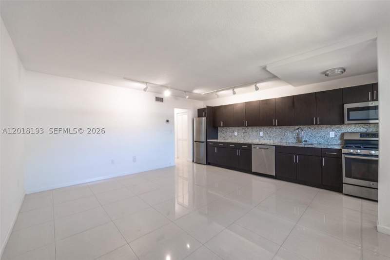 1 bedroom Condominium at 525 Meridian Ave 305, 525 Meridian Condo, Miami Beach — photo 3