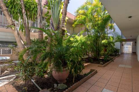 525 Meridian Ave 305, Miami Beach FL - photo 8 of 16