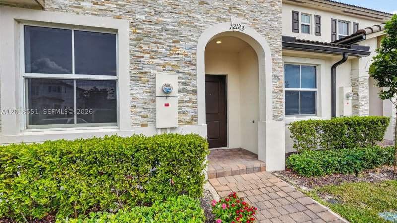 3 bedroom Villa at 12123 NW 23rd Ct, Westview Gardens Apartmen, Miami — photo 3