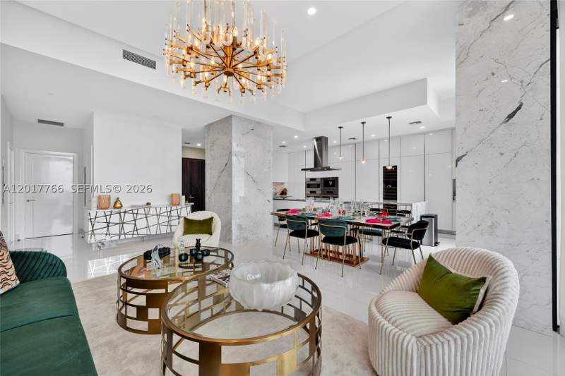 3 bedroom Condominium at 88 SW 7th St Ph4202, Rise Condo, Miami — photo 2