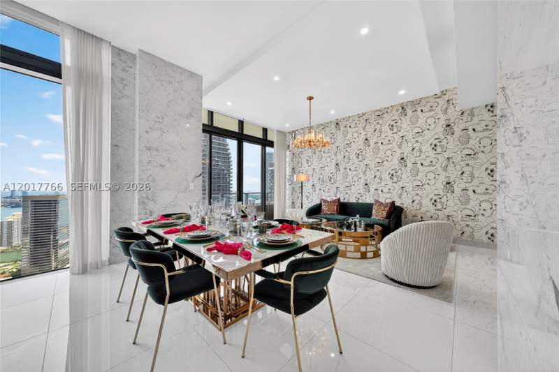 3 bedroom Condominium at 88 SW 7th St Ph4202, Rise Condo, Miami — photo 3