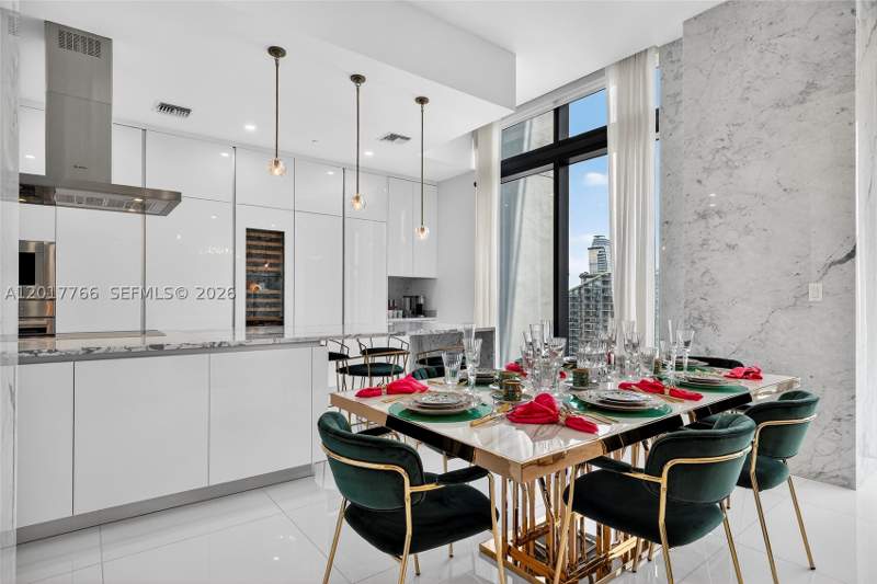 3 bedroom Condominium at 88 SW 7th St Ph4202, Rise Condo, Miami — photo 5