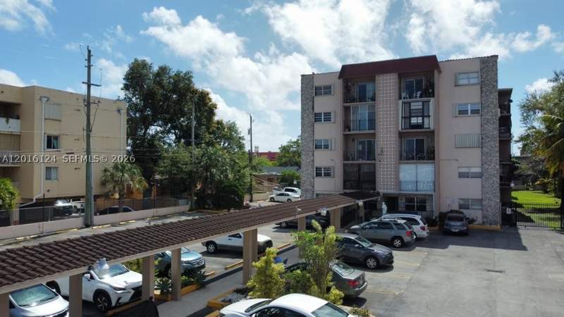 2 bedroom Condominium at 3640 NW 9th St 201, El Cid Condo, Miami — photo 3