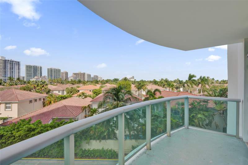 2 bedroom Condominium at 19370 Collins Ave 426, Ocean Reserve Condo, Sunny Isles Beach — photo 4