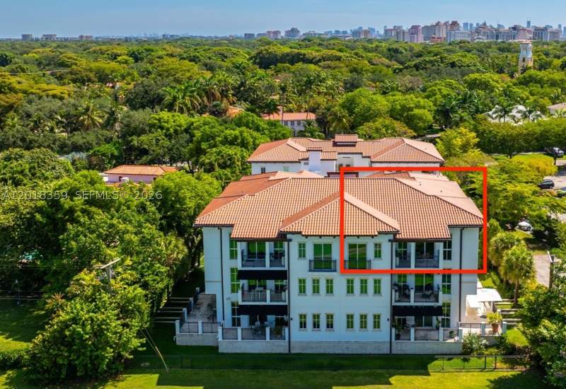 4 bedroom Condominium at 1228 Anastasia Ave 304, Coral Gables Country Club, Coral Gables — photo 2