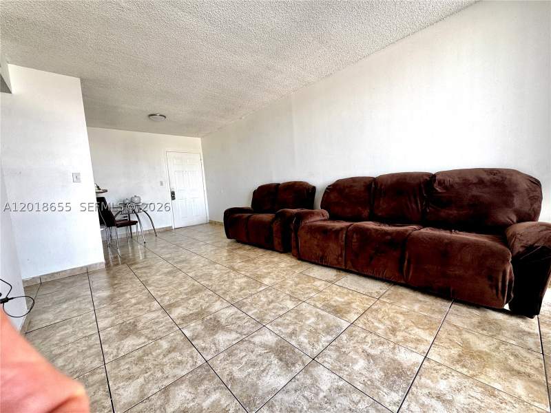 2 bedroom Condominium at 8145 NW 7th St 404, Fontainebleau Gardens Con, Miami — photo 4