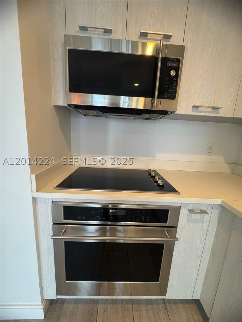 1 bedroom Condominium at 45 SW 9th St 1104, Brickell Heights East, Miami — photo 3
