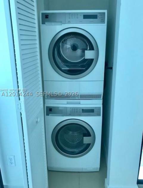 300 S Biscayne Blvd L-L32, Miami FL - photo 9 of 24
