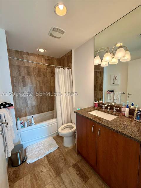 300 S Biscayne Blvd T-3701, Miami FL - photo 13 of 27