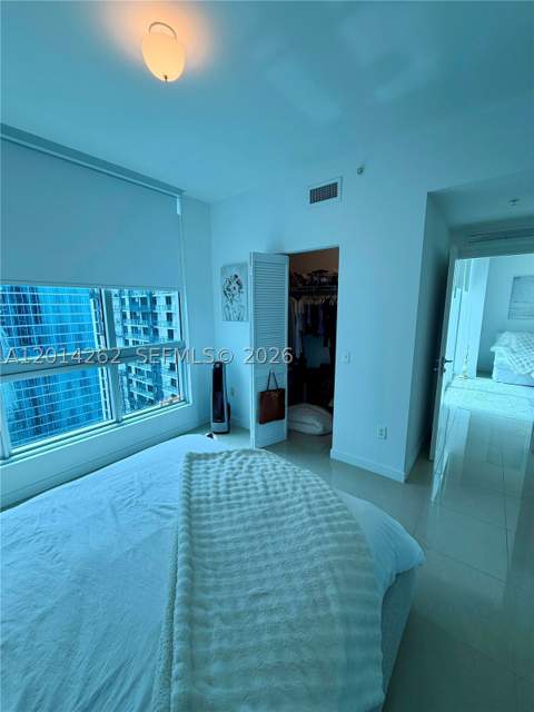300 S Biscayne Blvd T-3701, Miami FL - photo 9 of 27